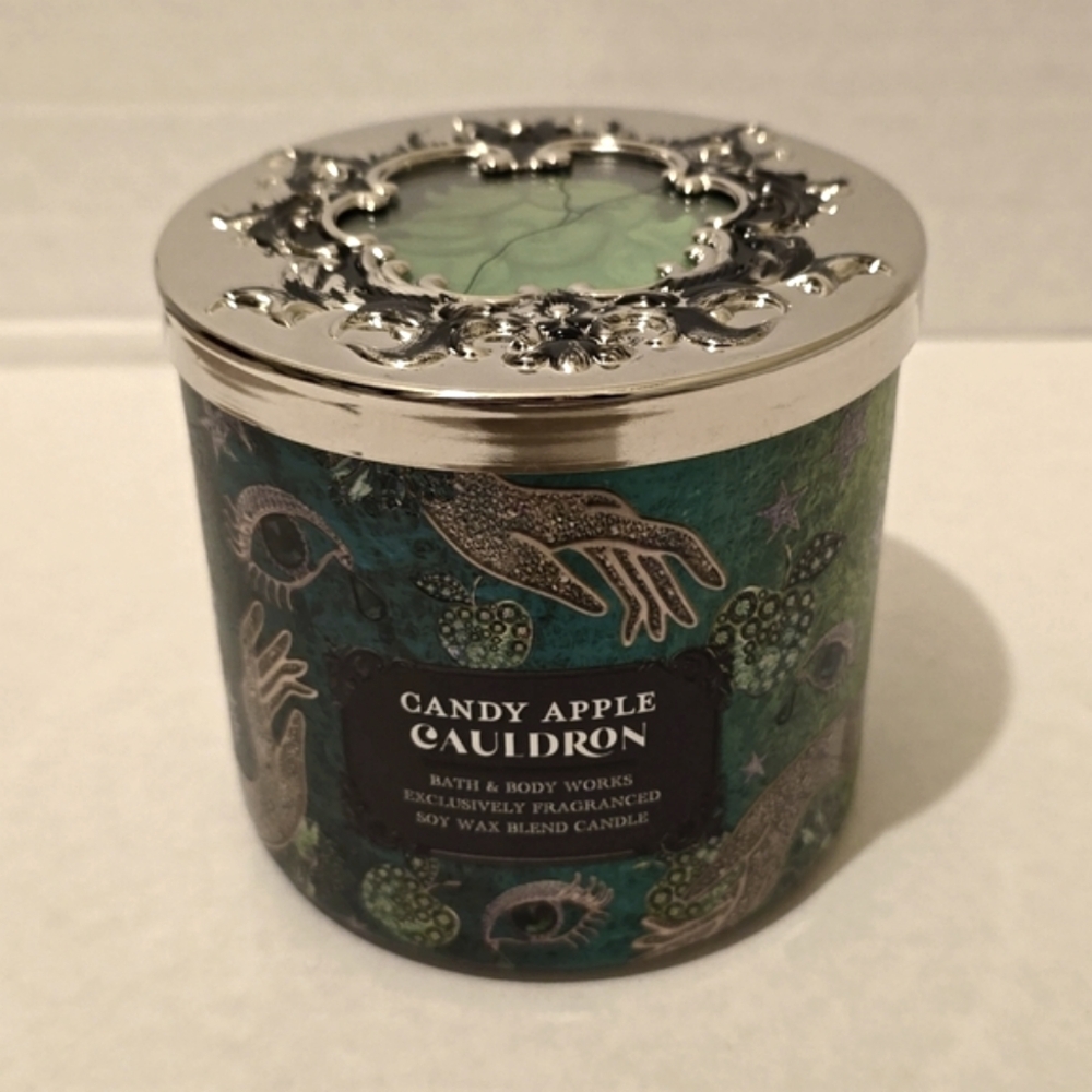 Bath & Body Works - Candy Apple Cauldron